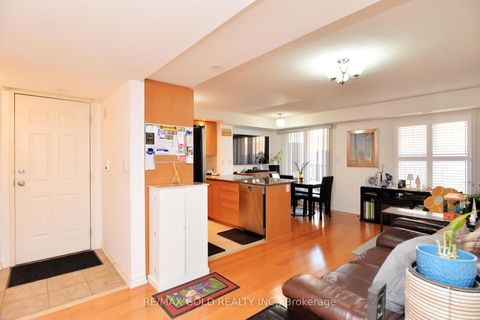 Photo 4 at 26 - 671A Warden Avenue, Birchmount, Toronto