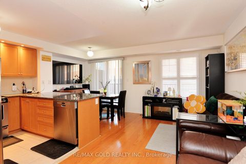 Photo 9 at 26 - 671A Warden Avenue, Birchmount, Toronto