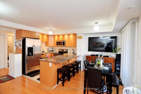 Photo 13 at 26 - 671A Warden Avenue, Birchmount, Toronto