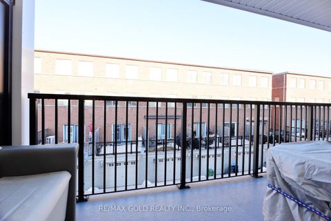 Photo 23 at 26 - 671A Warden Avenue, Birchmount, Toronto