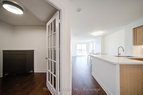 Photo 13 at 2007 - 21 Hillcrest Avenue, Willowdale East, Toronto