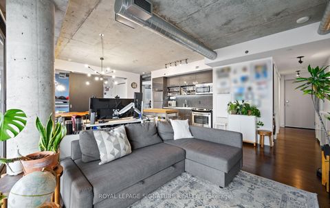 Photo 13 at 608 - 32 Trolley Crescent, Moss Park, Toronto