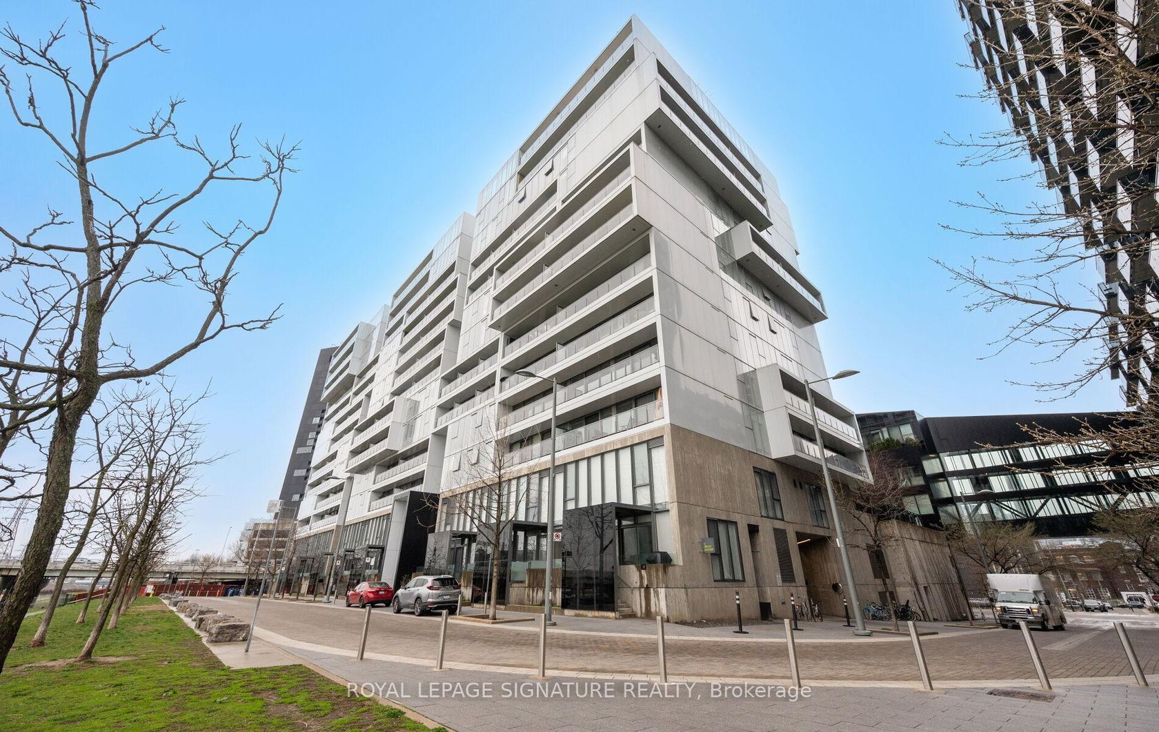 608 - 32 Trolley Crescent, Moss Park, Toronto photo number 2
