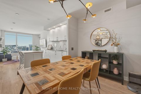 Photo 9 at 1701 - 576 Front Street W, Waterfront Communities C1, Toronto