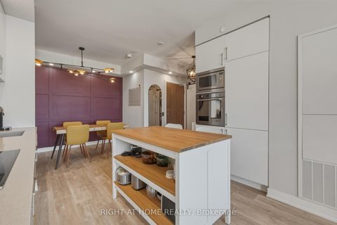Photo 13 at 1701 - 576 Front Street W, Waterfront Communities C1, Toronto