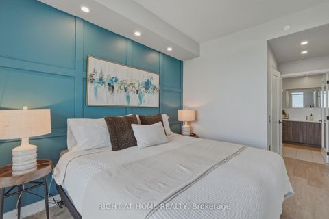 Photo 17 at 1701 - 576 Front Street W, Waterfront Communities C1, Toronto