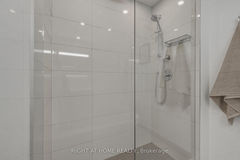 Photo 20 at 1701 - 576 Front Street W, Waterfront Communities C1, Toronto