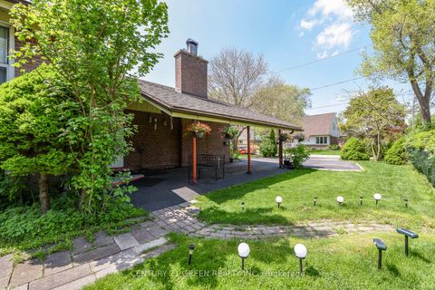 Photo 4 at 19 Eriksdale Road, Markland Wood, Toronto