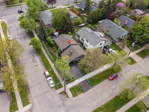 Photo 6 at 19 Eriksdale Road, Markland Wood, Toronto