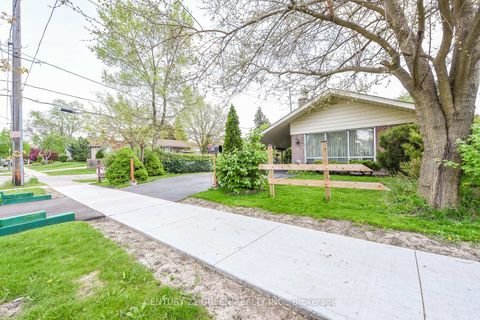 Photo 7 at 19 Eriksdale Road, Markland Wood, Toronto