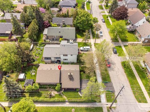 Photo 33 at 19 Eriksdale Road, Markland Wood, Toronto