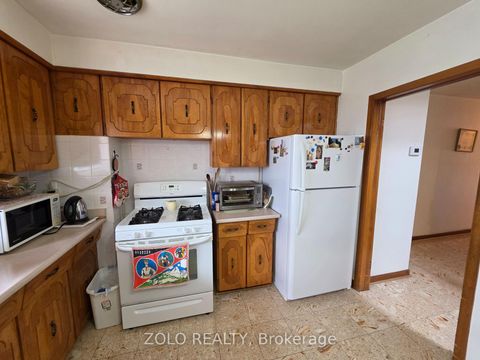 Photo 9 at 64 Prescott Avenue, Pellam Park, Toronto