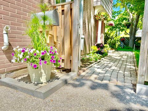 Photo 2 at 50 Rathfon Crescent, North Richvale, Richmond Hill