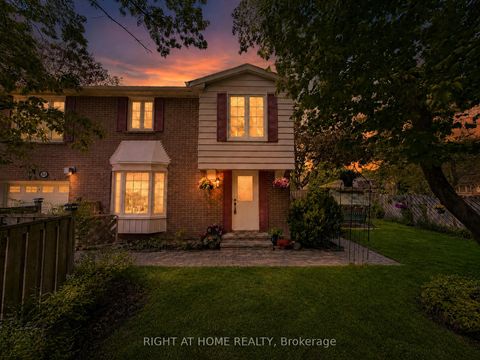 Photo 3 at 50 Rathfon Crescent, North Richvale, Richmond Hill