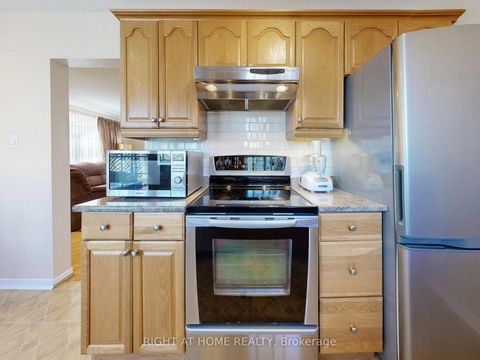 Photo 19 at 50 Rathfon Crescent, North Richvale, Richmond Hill