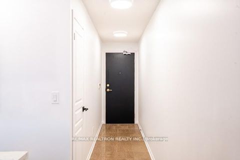 Photo 4 at 808 - 18 Yonge Street, Waterfront Communities C1, Toronto
