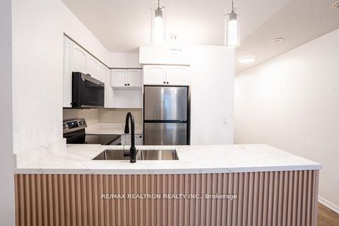 Photo 11 at 808 - 18 Yonge Street, Waterfront Communities C1, Toronto
