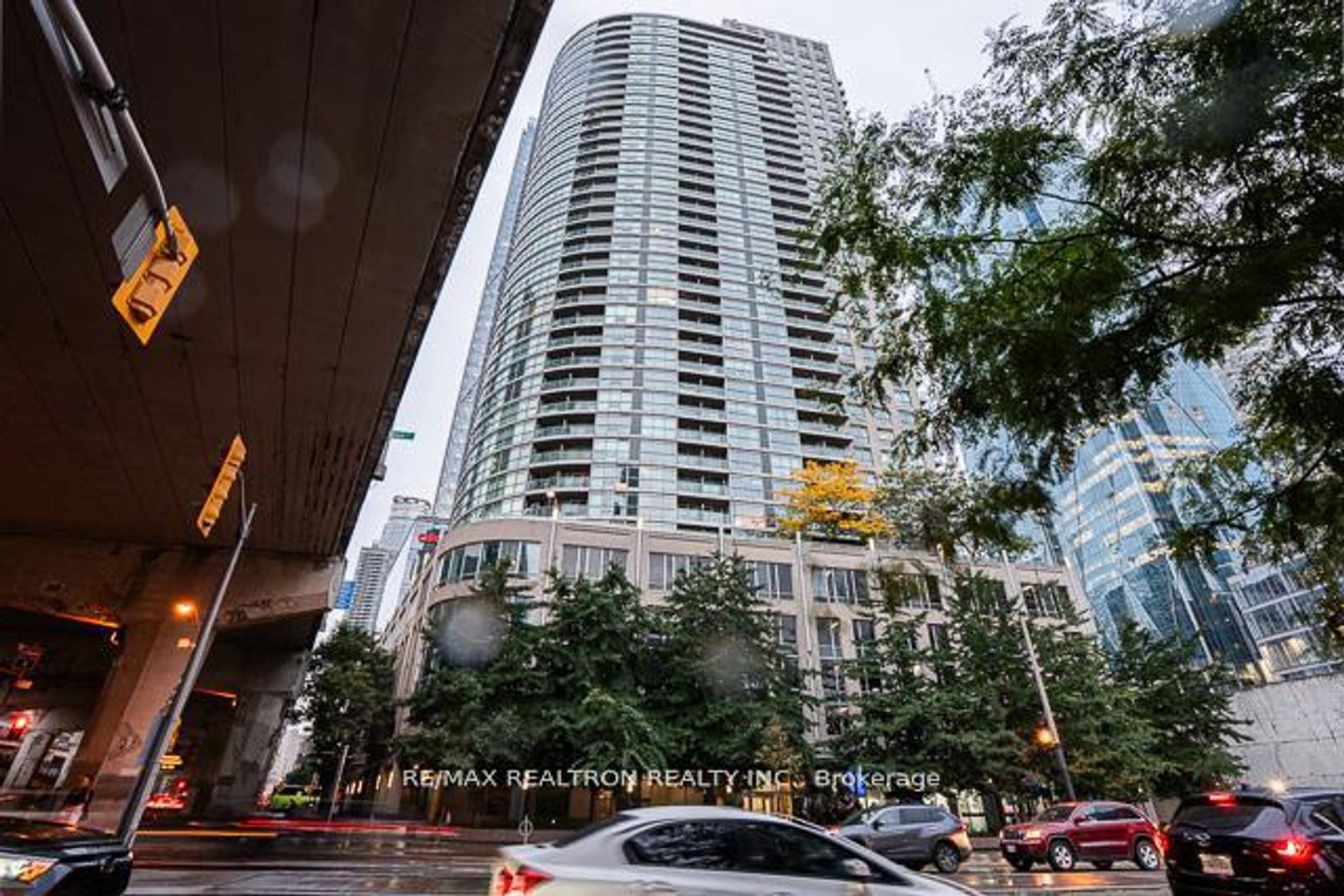 808 - 18 Yonge Street, Waterfront Communities C1, Toronto photo number 2