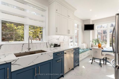 Photo 7 at 10 Belle Terre Way, Greensborough, Markham