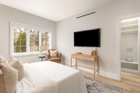 Photo 24 at 10 Belle Terre Way, Greensborough, Markham
