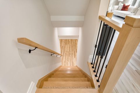 Photo 33 at 10 Belle Terre Way, Greensborough, Markham