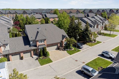 Photo 44 at 10 Belle Terre Way, Greensborough, Markham