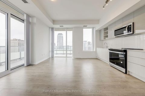 Photo 5 at LPH17 - 50 Dunfield Street, Mount Pleasant West, Toronto