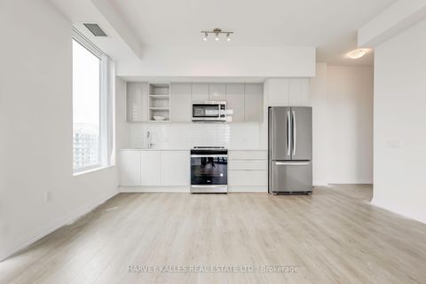 Photo 7 at LPH17 - 50 Dunfield Street, Mount Pleasant West, Toronto