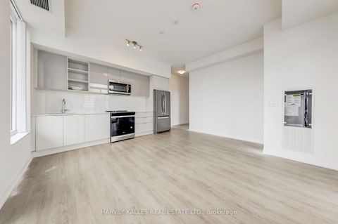 Photo 8 at LPH17 - 50 Dunfield Street, Mount Pleasant West, Toronto