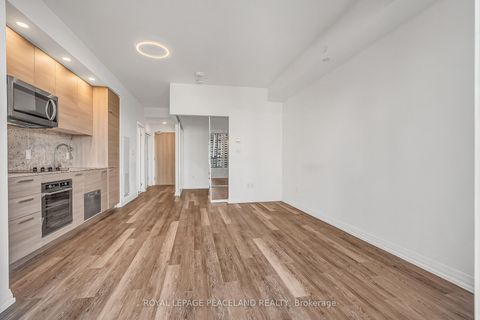 Photo 7 at 1215 - 75 Canterbury Place, Willowdale West, Toronto