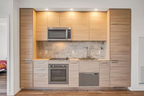 Photo 8 at 1215 - 75 Canterbury Place, Willowdale West, Toronto