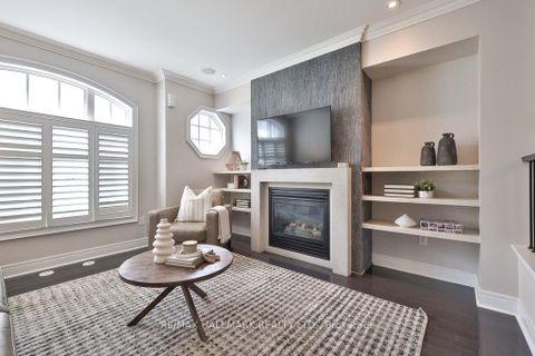 Photo 2 at 32 Lobo Mews, City Centre West, Toronto