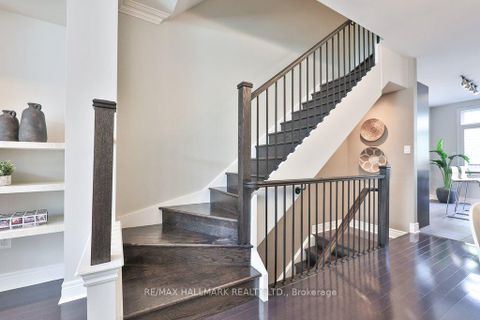 Photo 10 at 32 Lobo Mews, City Centre West, Toronto