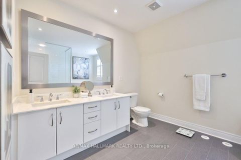 Photo 16 at 32 Lobo Mews, City Centre West, Toronto