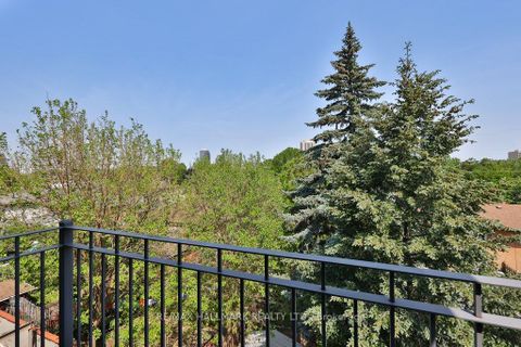 Photo 26 at 32 Lobo Mews, City Centre West, Toronto