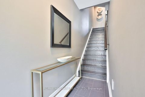 Photo 28 at 32 Lobo Mews, City Centre West, Toronto