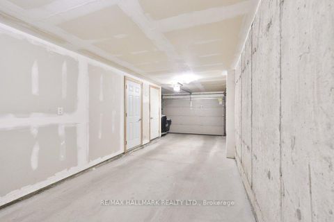 Photo 30 at 32 Lobo Mews, City Centre West, Toronto