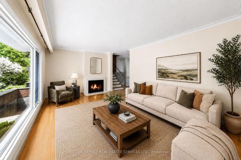 Photo 10 at 28 Bemersyde Drive, Rosethorn, Toronto