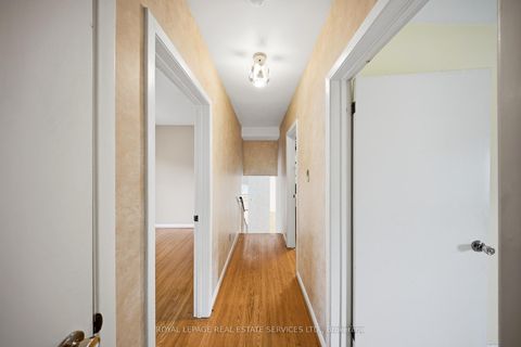 Photo 21 at 28 Bemersyde Drive, Rosethorn, Toronto
