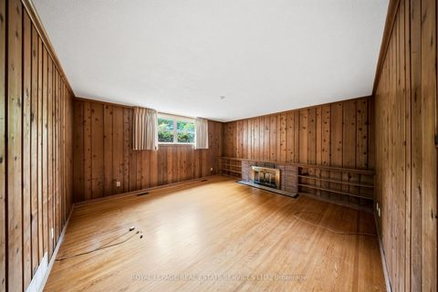 Photo 23 at 28 Bemersyde Drive, Rosethorn, Toronto