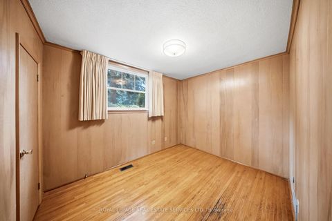 Photo 26 at 28 Bemersyde Drive, Rosethorn, Toronto