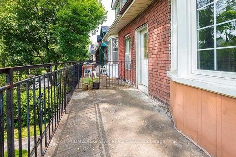 Photo 10 at 225 GRACE Street, Little Italy, Toronto