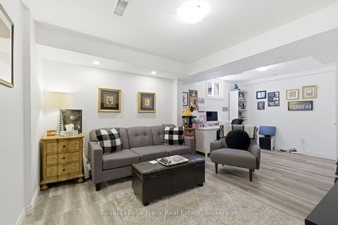 Photo 31 at 13 Fenchurch Manor, Painswick South, Barrie