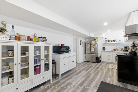 Photo 38 at 13 Fenchurch Manor, Painswick South, Barrie