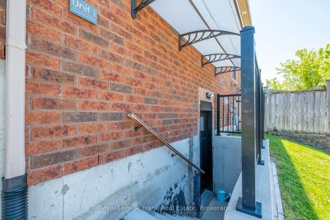 Photo 41 at 13 Fenchurch Manor, Painswick South, Barrie
