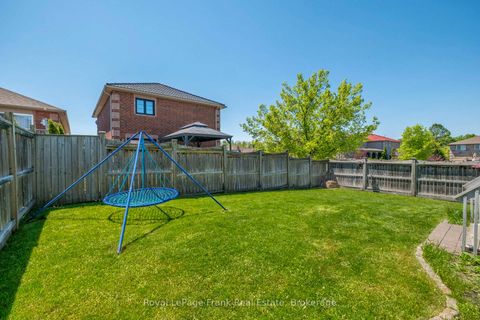 Photo 45 at 13 Fenchurch Manor, Painswick South, Barrie