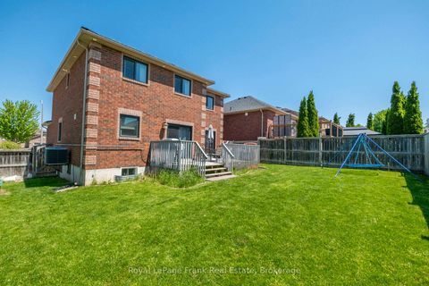 Photo 49 at 13 Fenchurch Manor, Painswick South, Barrie