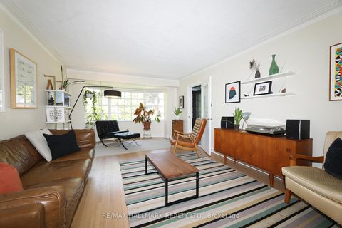 Photo 9 at 33 Stag Hill Drive, Parkview, Toronto