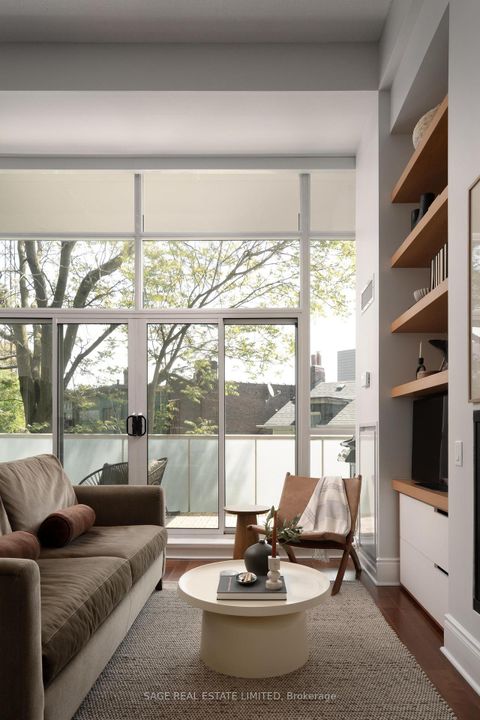 Photo 3 at 210 - 437 Roncesvalles Avenue, Roncesvalles, Toronto