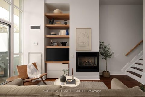 Photo 4 at 210 - 437 Roncesvalles Avenue, Roncesvalles, Toronto